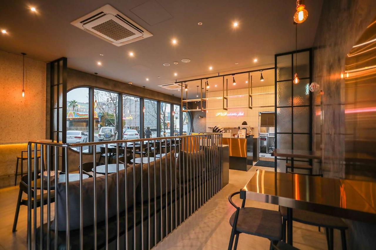 Hotel Whistlelark Jeju Buitenkant foto