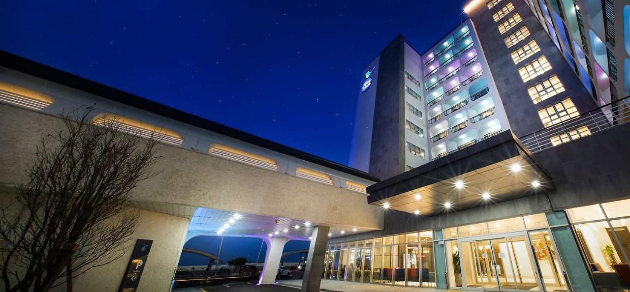 Hotel Whistlelark Jeju Buitenkant foto
