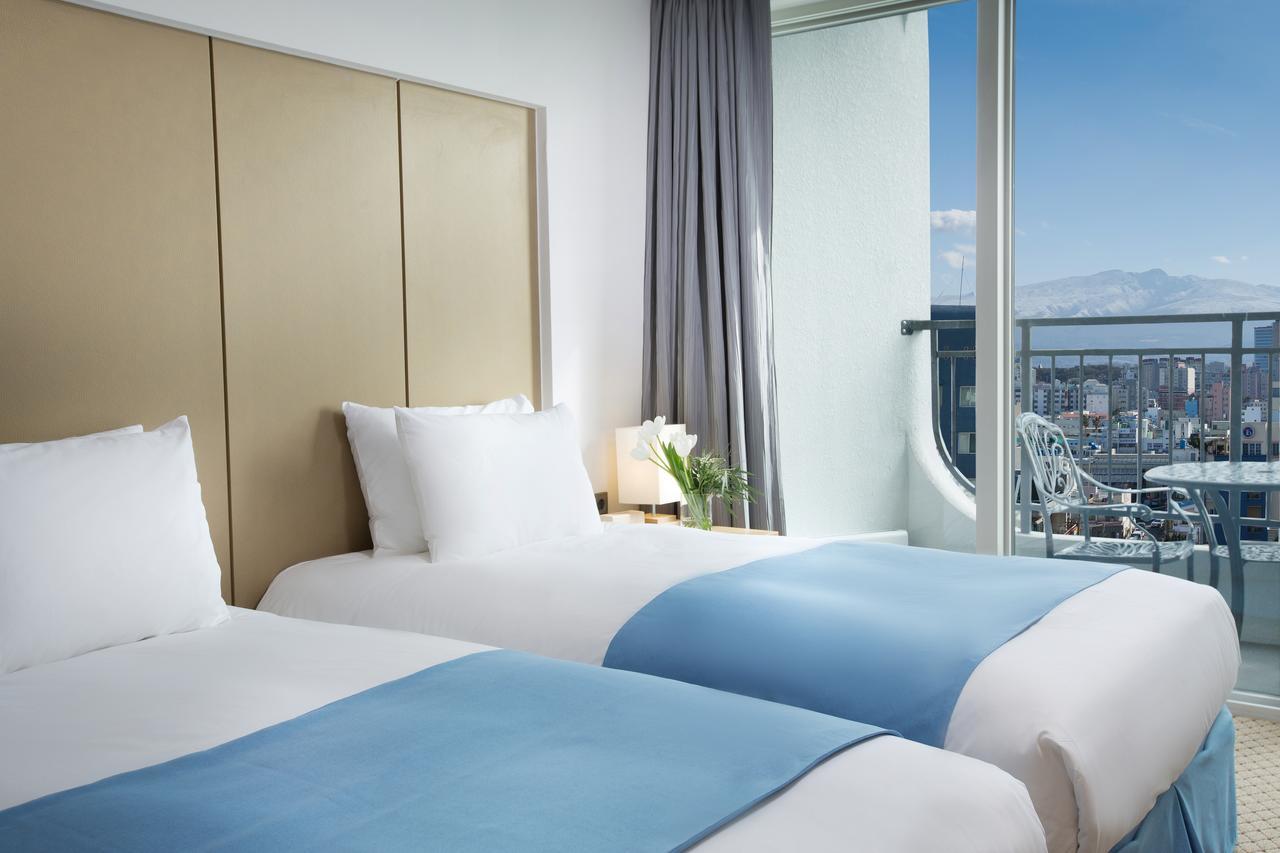 Hotel Whistlelark Jeju Buitenkant foto